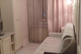 Невский пр-кт, 136 - м. Площадь Восстания