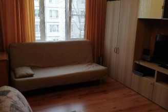 пр-кт Александровской Фермы, 13 - м. Ломоносовская