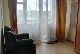 188576, Ленинградская обл, Сланцевский р-н, деревня Гостицы, д 2