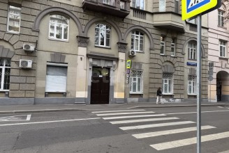 119002, г Москва, р-н Арбат, Староконюшенный пер, д 37