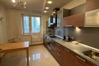 117216, г Москва, р-н Северное Бутово, ул. Грина, д 18 к 1